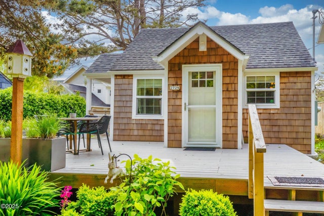 2729 Sw Coast Avenue, Lincoln City