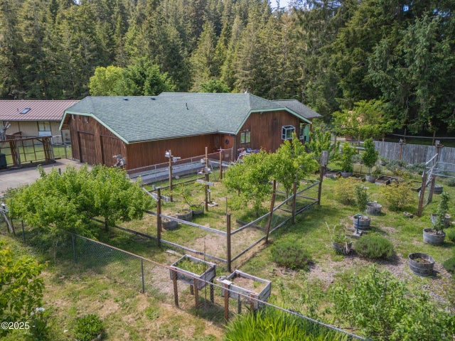 824 Se Home Port Lane, Waldport