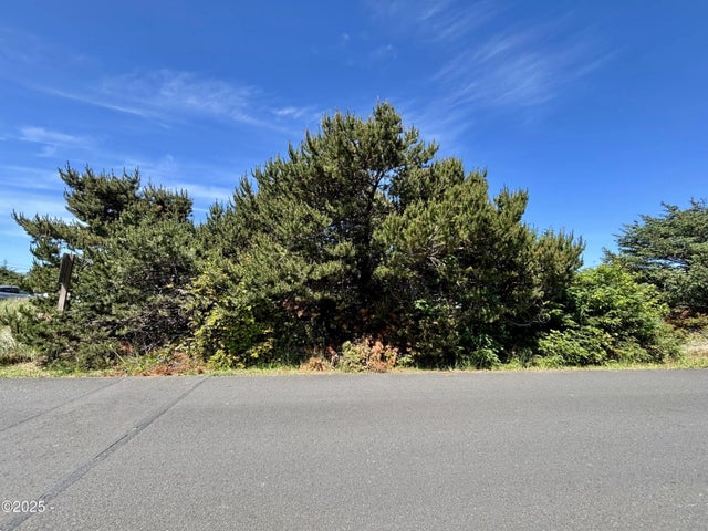 1510 Nw Parker Avenue, Waldport