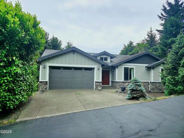 340 Ne Harbor View Place, Depoe Bay