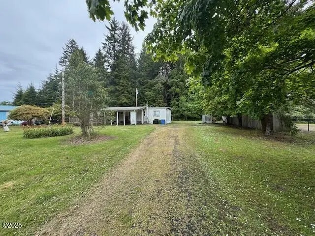 1752 Se Hall Court, Waldport