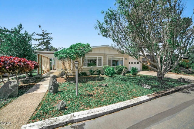 3437 Ne Benton Street, Newport