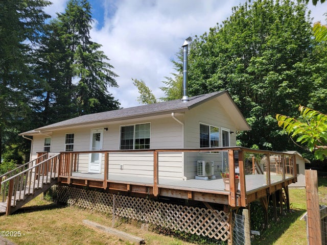 318 E Alsea Riviera Drive, Tidewater