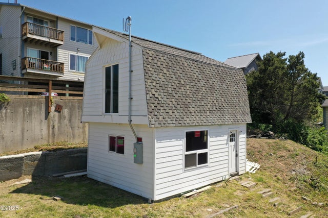 619 Nw 6th Street, Newport