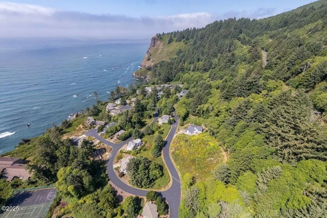 23 Sea Crest Drive, Otter Rock