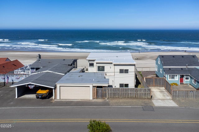 7131 Nw Logan Road, Lincoln City