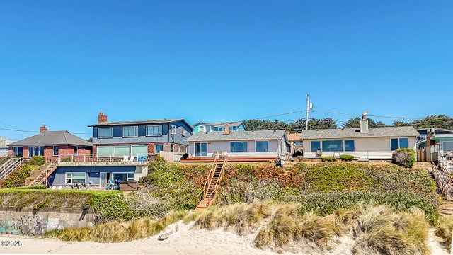 3845 Nw Jetty Avenue, Lincoln City
