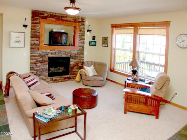 2064 Nw 33rd Street, Lincoln City