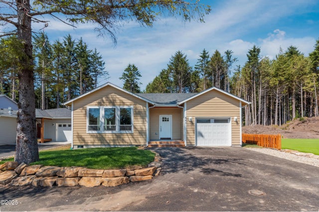 443 Se Winchell Street, Depoe Bay