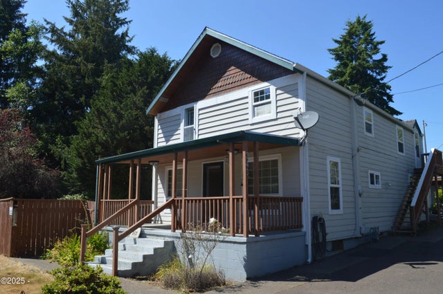 343 Ne Newport Heights Drive, Newport