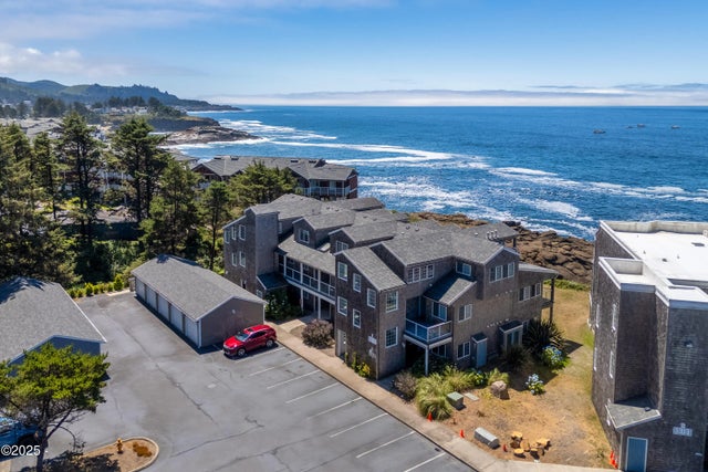 1113 N Hwy 101 9, Depoe Bay