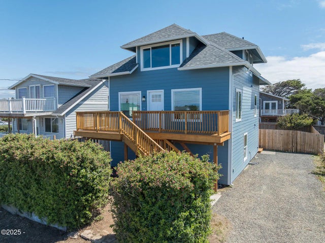 1017 Sw Elizabeth Street, Newport