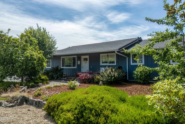 125 Se Salmon Street, Waldport