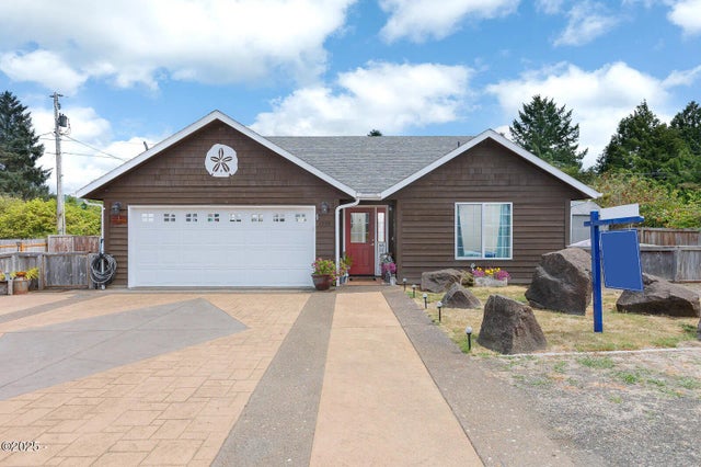 1339 Se Blue Spruce Lane, Waldport