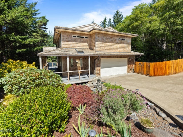 920 Nw Highland Circle, Waldport