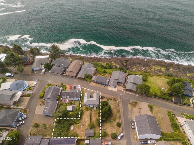 460 Sw Coast Avenue, Depoe Bay