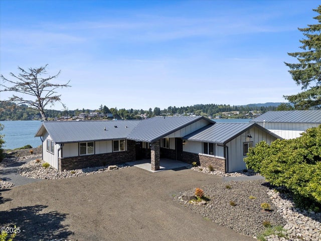 2997 Ne Loop Drive, Lincoln City
