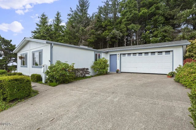 5689 Ne Windmill Drive, Newport