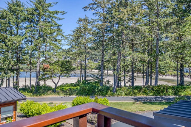 23 Basalt Lp, Yachats