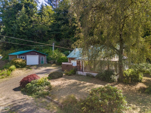 43390 Little Nestucca River Highway, Cloverdale