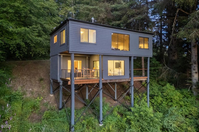 117 N Young Drive, Otis