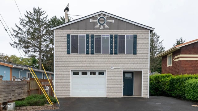 203 Se Surf Avenue, Lincoln City