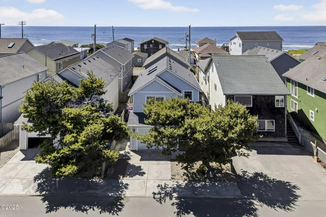 929 Nw Spring Street, Newport