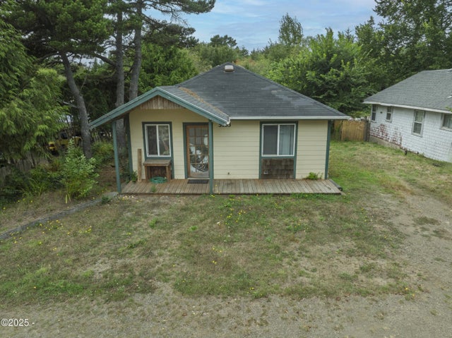 5183 Ne Highland Avenue, Yachats