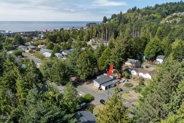 525 Se Melody Street, Depoe Bay