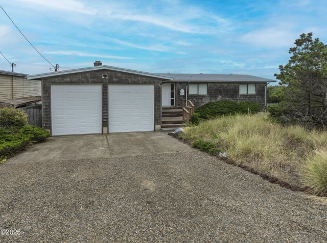 2610 Nw Convoy Way, Waldport
