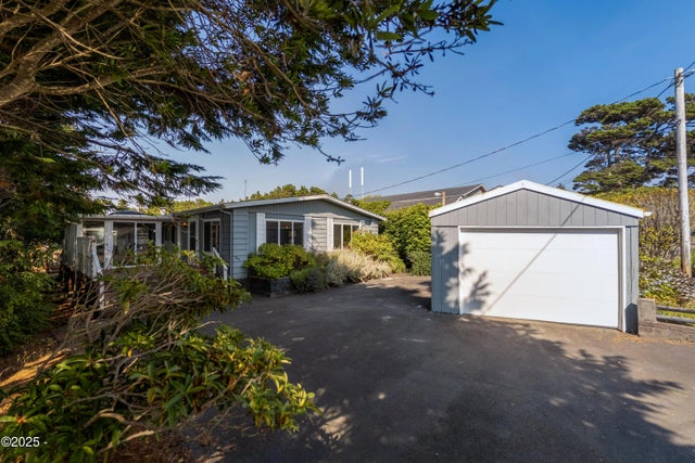 245 Lorraine Street, Gleneden Beach