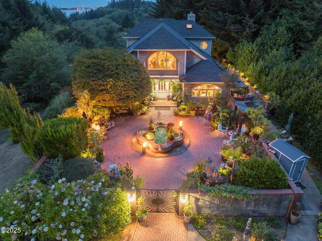 626 N Bayview Loop, Waldport