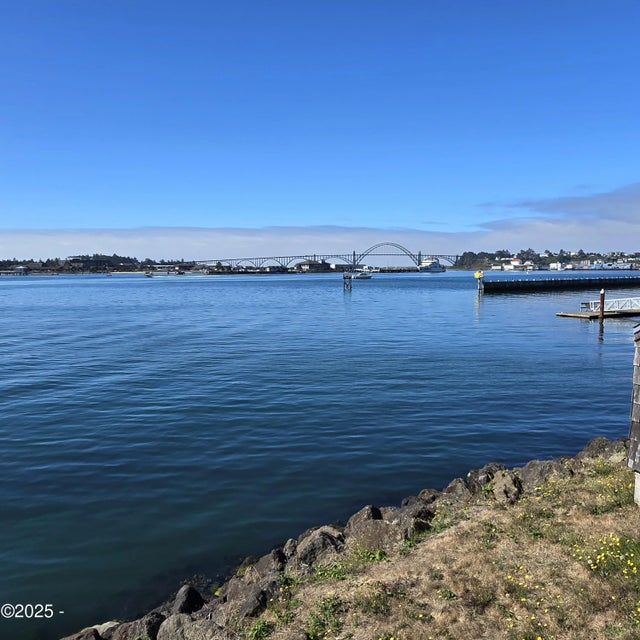 1000 1000 Se Bay Blvd 118, Newport