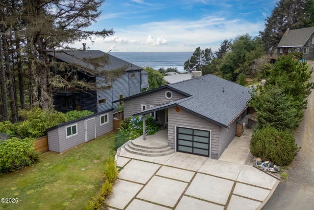 49750 Nescove Drive, Neskowin