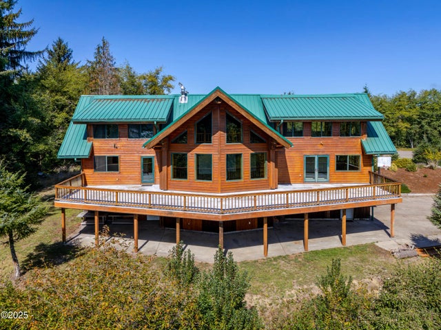 330 S Bay Road, Toledo