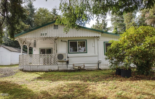 317 Se Swan Avenue, Siletz