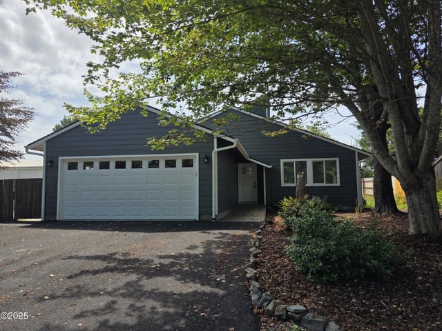 20 Fir Ridge Road, Depoe Bay