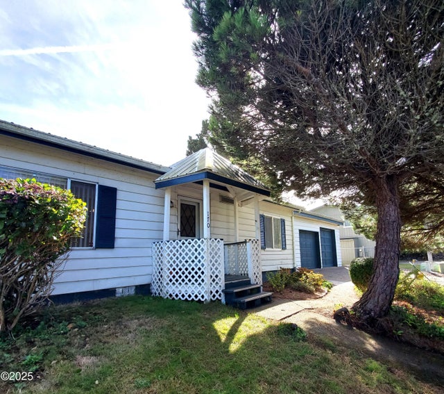 170 Ne 69th Place, Newport