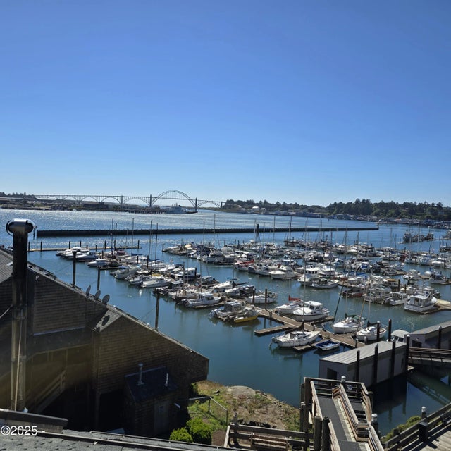 1000 Se Bay Blvd 504-604, Newport