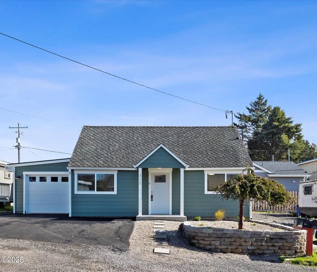 312 Se Neptune Avenue, Lincoln City