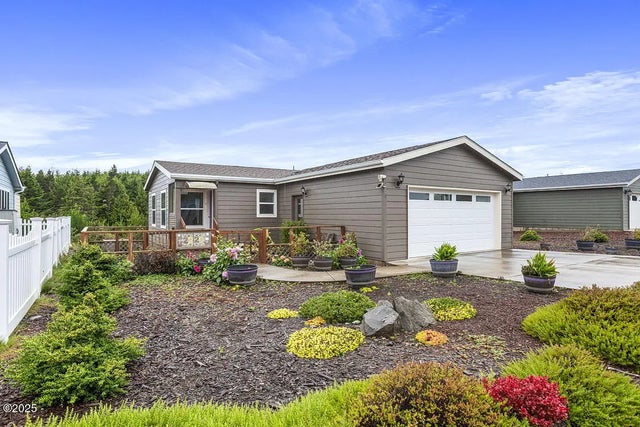 2220 Sw Green Lane, Waldport