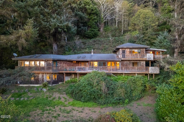 4850 Schoolhouse Road, Neskowin