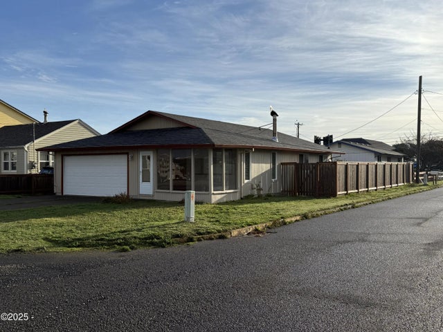 953 Sw 7th Street, Newport