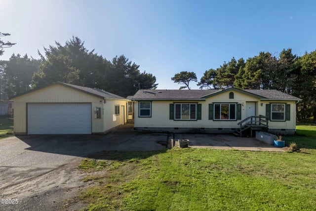 5128 Sw Field Avenue, Waldport