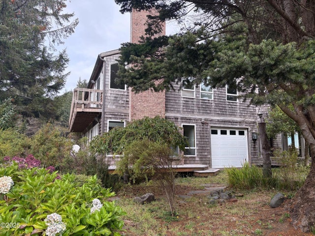 327 Lemwick Lane, Yachats