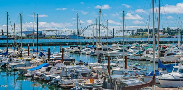 1000 Se Bay Blvd M-230, Newport