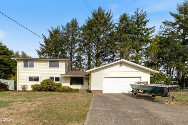 217 Ne Chambers Court, Newport