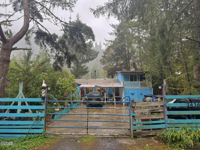 1436 S Fun River Place, Lincoln City