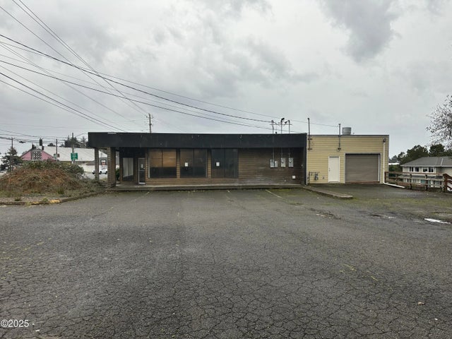 2233-2236 Nw Hwy 101, Lincoln City