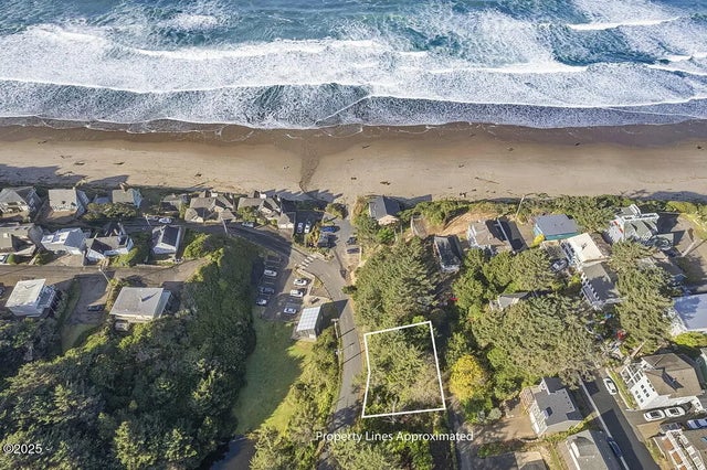 832 Sw 10th Place, Lincoln City